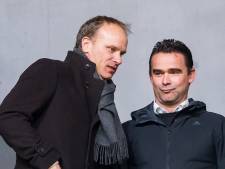Dennis Bergkamp legt zich niet neer bij ontslag Ajax