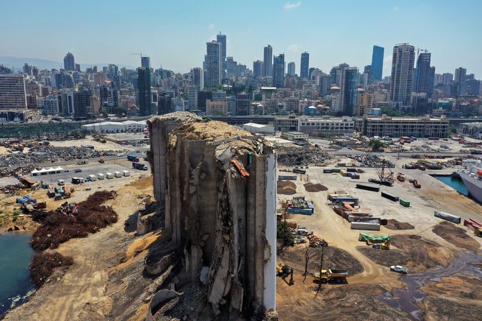 Luchtbeeld van de haven van Beirut.