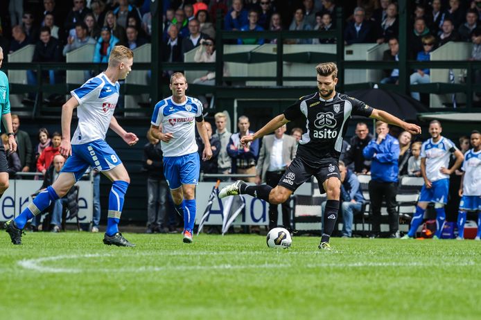 Ruzie Dreigde Almeloos Feestje Met Heracles Wreed Te Verstoren Almelo