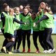 Wees ook kritisch over de onwelgevallige zaken van het betaalde voetbal