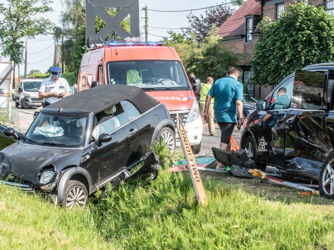 Twee kinderen lichtgewond bij ongeval in Ouwegem