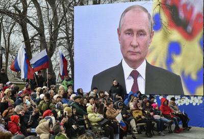 Kremlin: “Poetin heeft werkbezoek aan Marioepol gebracht”
