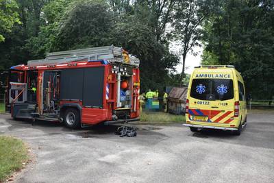 Brandweerman raakt gewond bij containerbrand bij Wylermeer