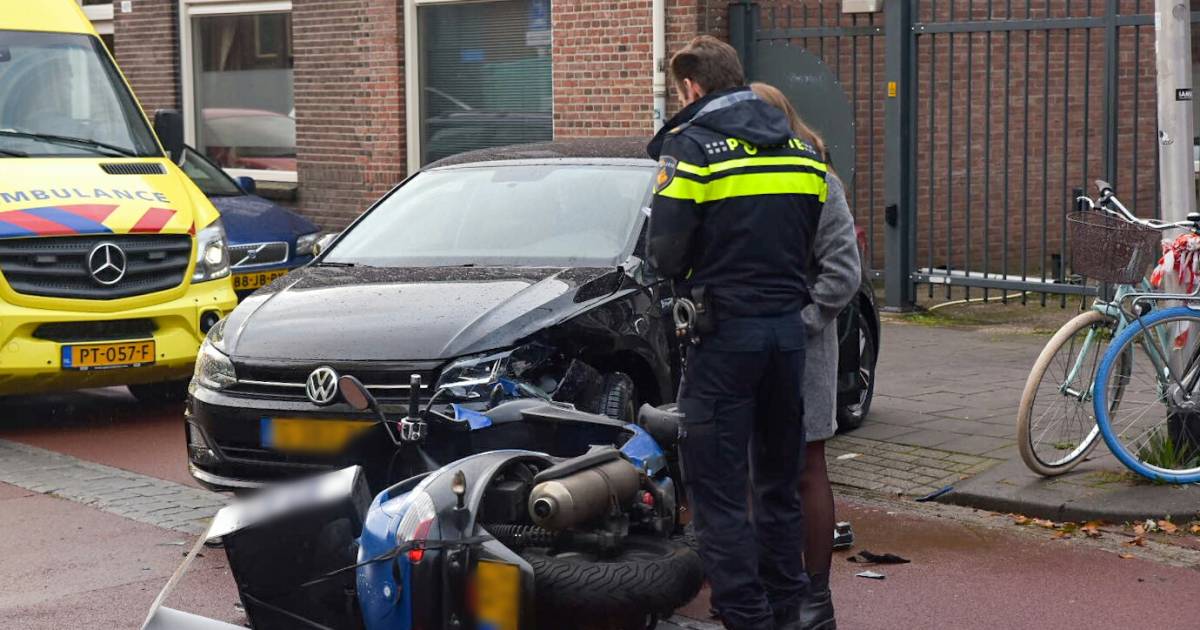 Maaltijdbezorger aangereden op Trouwlaan in Tilburg.