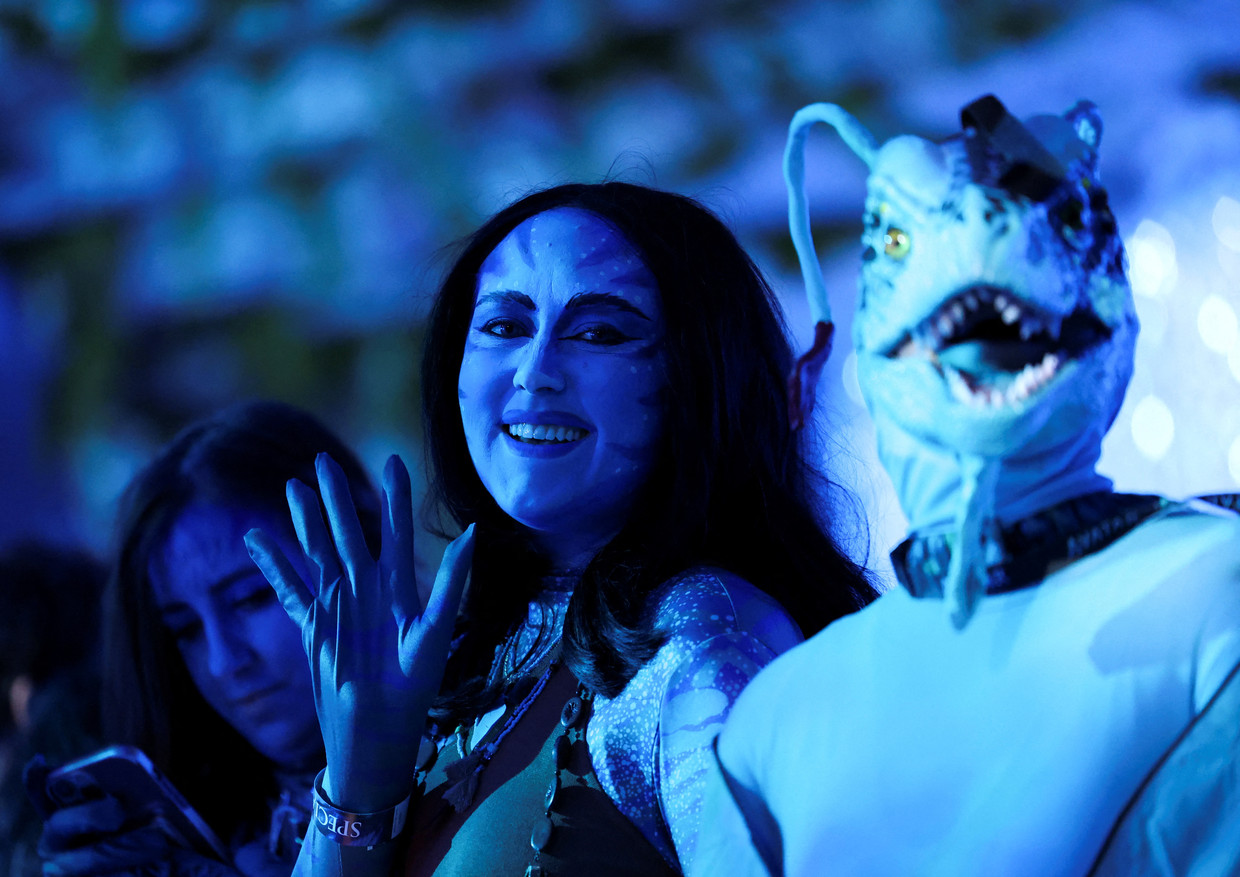 Bezoekers van de première van 'Avatar: The Way of Water' in het Dolby Theater in Los Angeles, half december. Beeld REUTERS