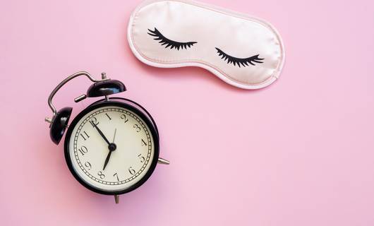 We slapen ieder jaar 44 uur minder: dit is hoe dat komt