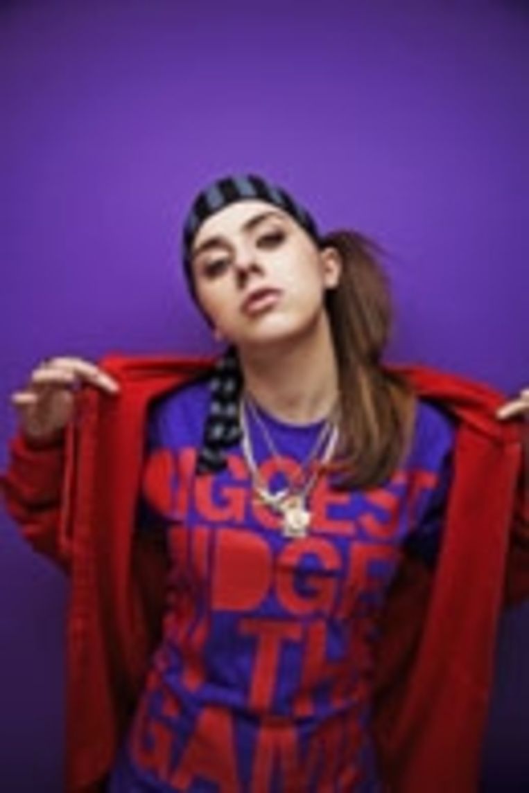 Lady Sovereign - Public Warning Humo
