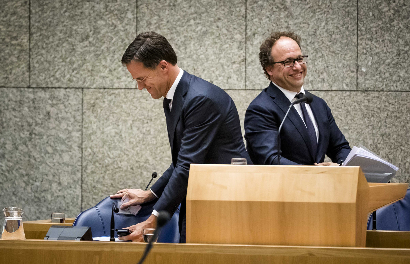 Minister Wouter Koolmees van Sociale Zaken en Werkgelegenheid (D66) en Premier Mark Rutte