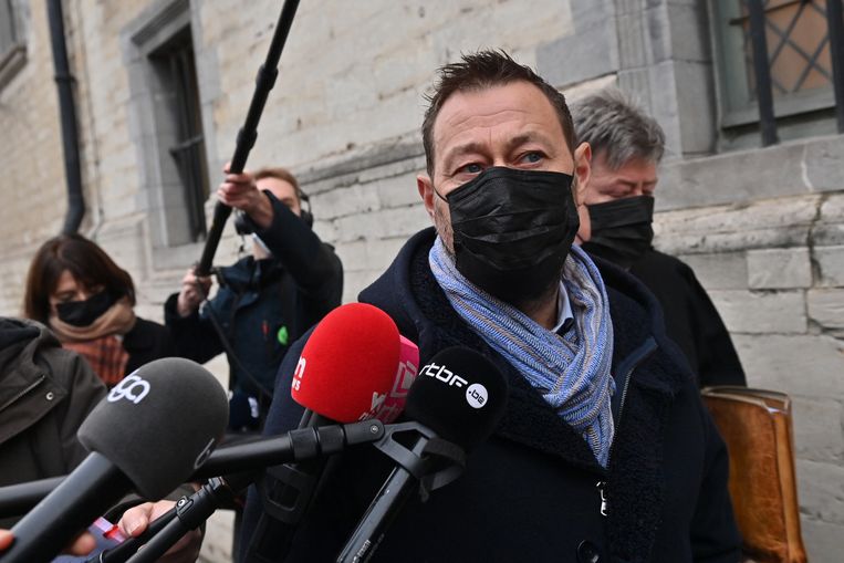 Archiefbeeld. Tv-maker Bart De Pauw verlaat het gerechtsgebouw in Mechelen na de uitspraak in de zaak tegen hem. Beeld BELGA