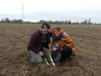 In deze boerderij oogst je zelf wat er op tafel komt: Filip en Larissa openen Den Erf in Vosselare