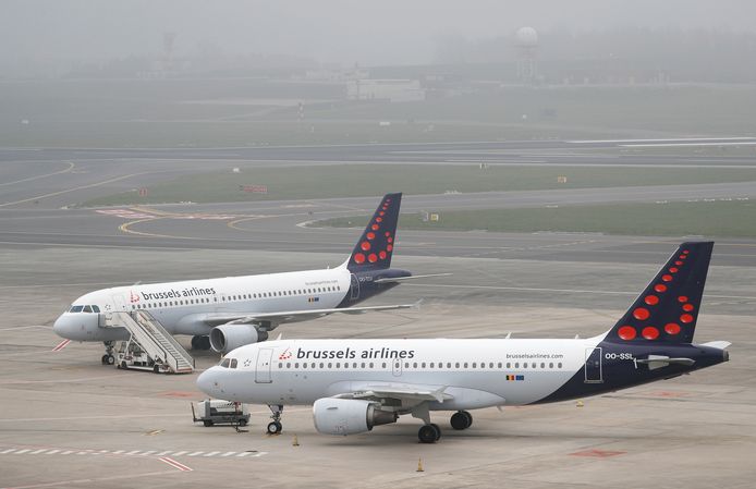 Brussels Airlines-vliegtuigen geparkeerd op het tarmac van de luchthaven in Zaventem.