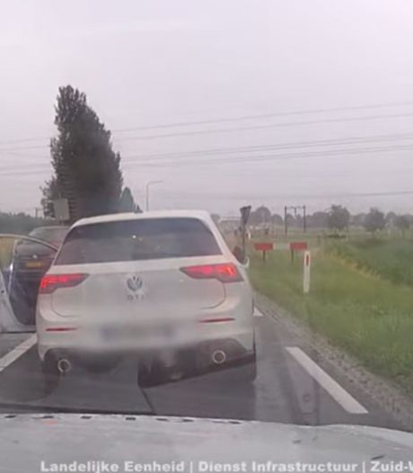 Politie deelt beelden van spectaculaire en levensgevaarlijke achtervolging in Zeeland; snelheden van 225 kilometer per uur
