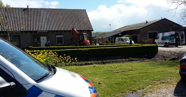 Zeven aanhoudingen bij invallen om wietteelt in Beuningen en Nijmegen - De Gelderlander