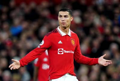 Ronaldo bevestigt dat hij vorige zomer voor 350 miljoen naar Saoedi-Arabië kon: “Héél moeilijk om te weigeren, maar ik was gelukkig in Manchester”