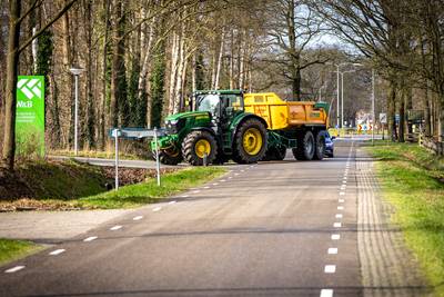 Buurtbewoners in de aanval tegen milieustraat aan Brandlichterweg in Denekamp: ‘Gemeente laat ons va
