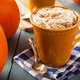 Hallo herfst: zo maak je zelf die befaamde Pumpkin Spice Latte