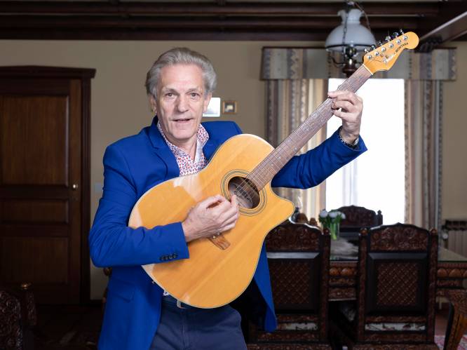 “Gelukkig verdien ik nog bij met optredens, want met mijn pensioen van 2.000 euro spring ik niet ver”: zanger Salim Seghers (73) werkte 40 jaar als leerkracht