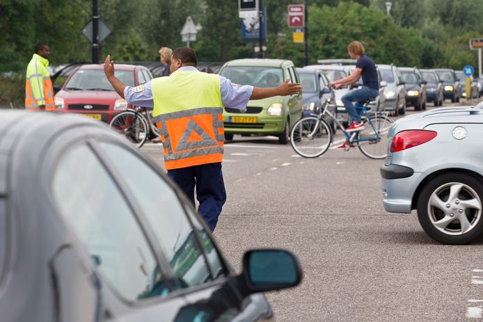 De N201 is een van de drukke verkeerswegen in De Ronde Venen