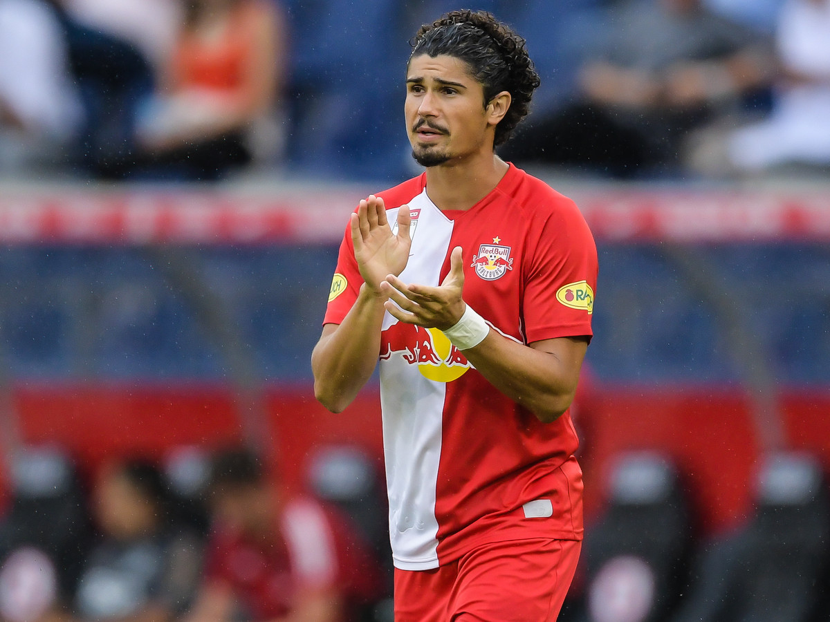 PSV werkt aan komst van ervaren Braziliaanse verdediger Ramalho Foto