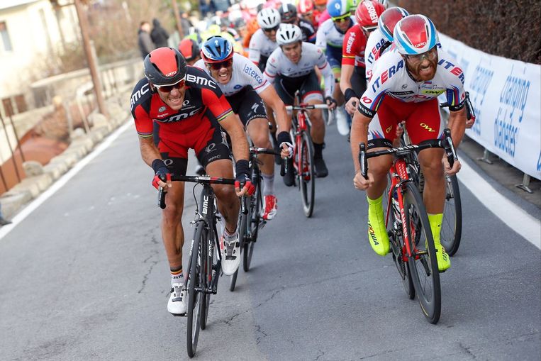 Van Avermaet en Gilbert (l) maakten de koers hard, maar oogsten deden ze niet Beeld PHOTO_NEWS