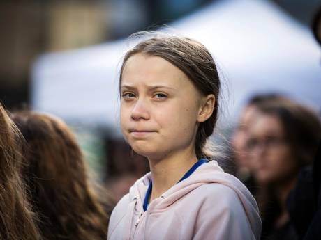 Niet-vliegende Greta Thunberg weet niet hoe ze in Madrid moet komen: ‘Kan iemand mij helpen?’