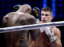 Rico Verhoeven in actie tegen Hesdy Gerges.