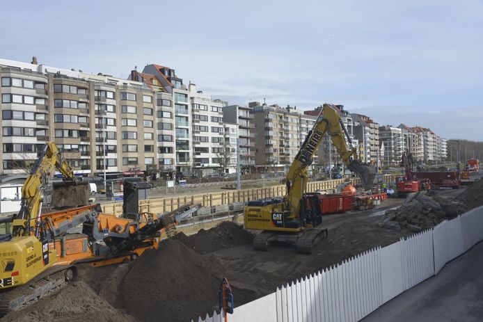 Deze beelden zullen in de toekomst niet meer te zien zijn in Knokke-Heist. Ook bestelwagens van aannemers zullen verplaatst moeten worden, aangezien de voorgehouden parkeerplaatsen niet meer tijdens het weekend zullen gelden