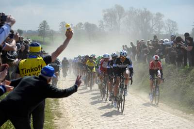 Het doek valt definitief: geen Parijs-Roubaix dit voorjaar, Helleklassieker uitgesteld naar weekend van 2 en 3 oktober