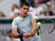 ‘Nieuwe Nadal’ Carlos Alcaraz geeft nooit op en overleeft zenuwslopende vijfsetter