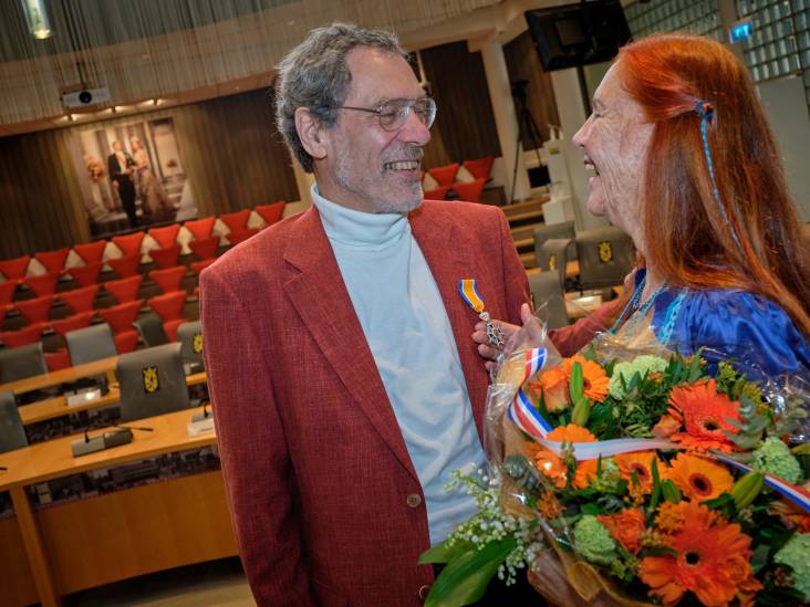 Soms zag je Sjef een hele dag niet. Dan ging hij helemaal op in het werk, uitkijkend over de wijnvelden