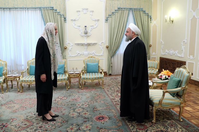 Minister Sigrid Kaag ontmoet de Iraanse president Hassan Rouhani. Beeld EPA