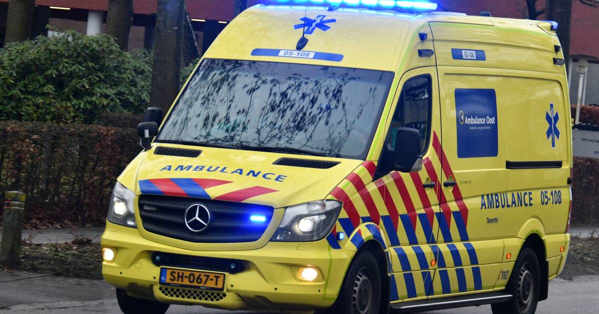 Dode en vier gewonden bij ongeluk in Drenthe, minderjarige inzittenden allen geen rijbewijs