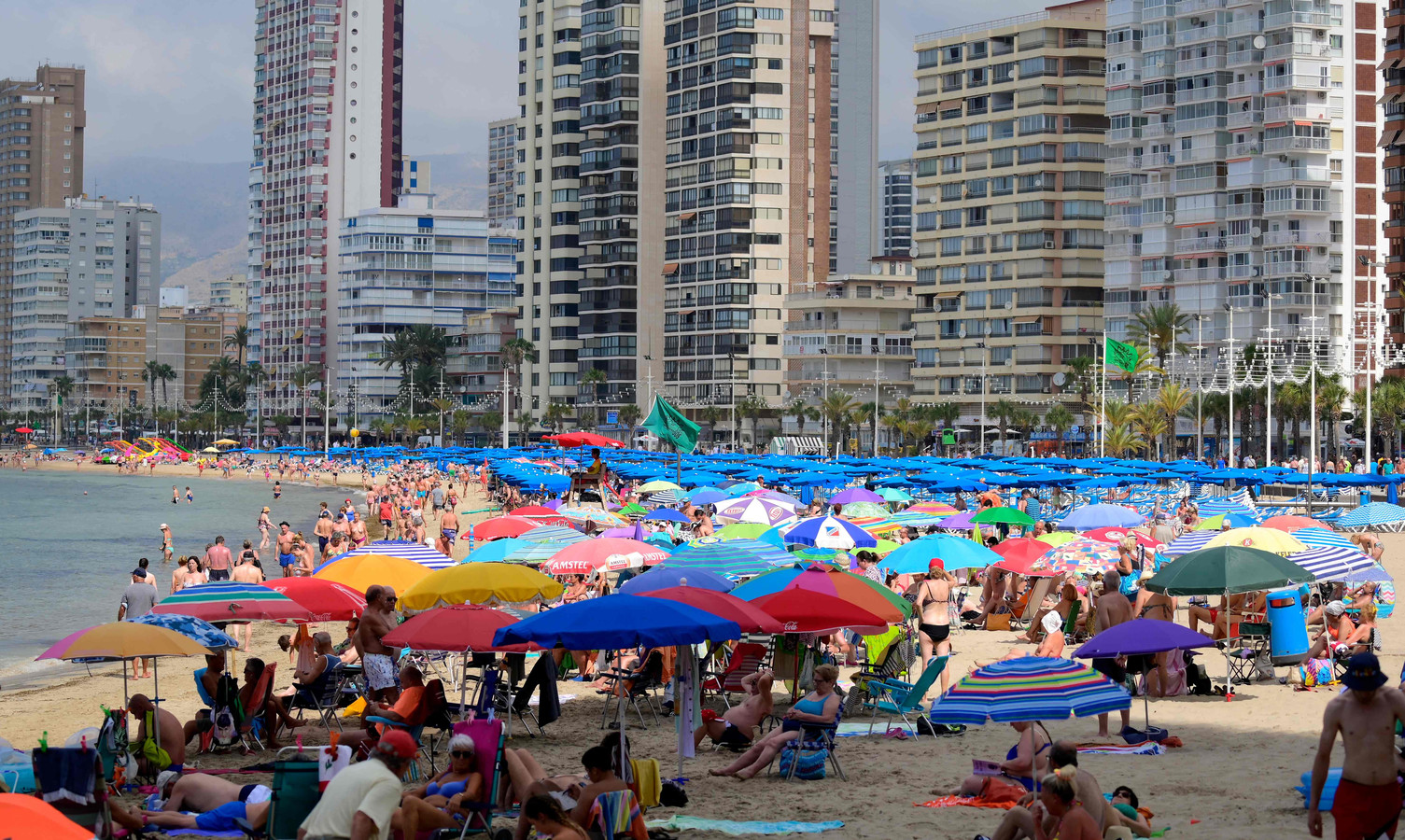 Strand van Benidorm in Spanje.