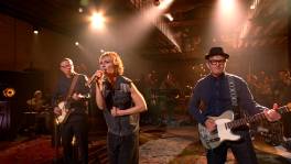 Hooverphonic brengt een zwoele versie van ‘Kedeng Kedeng’