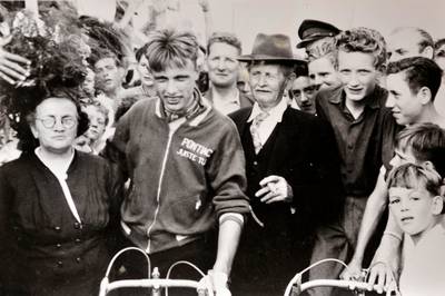 Paul ging van hekkensluiter naar winnaar in ‘zijn’ thuiskoers Standdaarbuiten: ‘Ja, dat was een scho