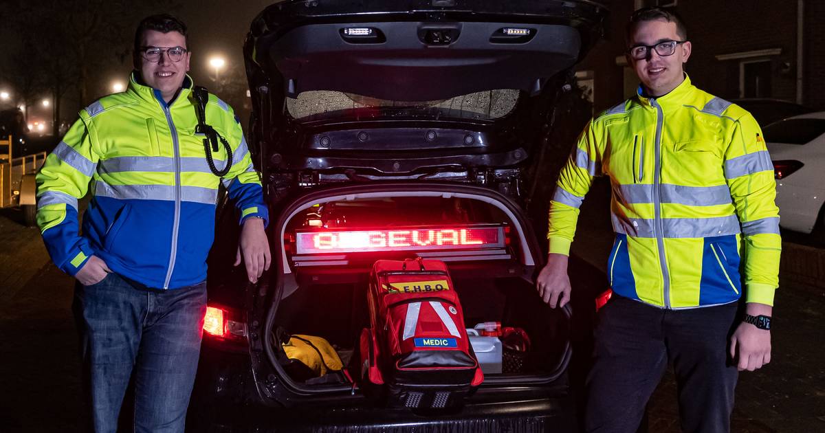 ‘Ramptoeristen’ uit Rijssen verlenen eerste hulp bij ongevallen: ‘Al meer dan honderd incidenten afgehandeld’.