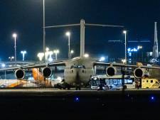 Missie komt op gang: honderden evacués naar Nederland, Afghaans ambassadepersoneel veilig