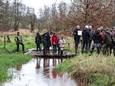 De wandelaars kwamen zondag in De Vennen alles te weten over valleiherstel en het belang van natte natuur.