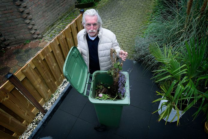 Sinds een groot deel van Papendrecht nieuwe gft-bakken heeft, is de oude van Herman Nieuwstraten niet meer geleegd.