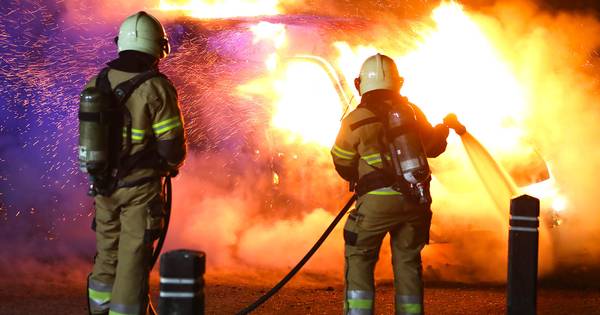 Omgeving Oss opgeschrikt door drie voertuigbranden in twee uur tijd - BD.nl