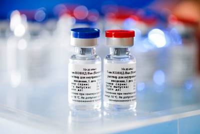 Hongarije ontvangt eerste leveringen van Russisch coronavaccin in Europese Unie