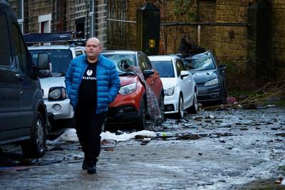 Noodweer blijft Engeland teisteren: ‘supercel’ trekt over VK, Manchester getroffen door tornado