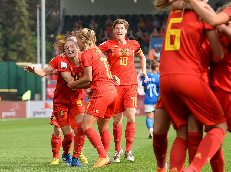 Vreugde bij de Belgen na hun 2-1-zege tegen Italië, vorige maand in Leuven. Zo hielden ze hun WK-kansen gaaf. Beeld BELGA