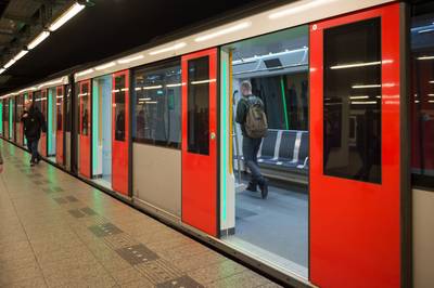 Metrostation Amsterdam voorlopig dicht door plofkraak