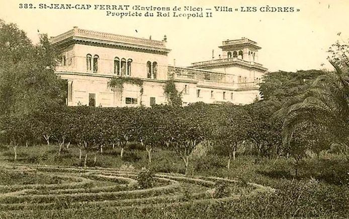 Villa Les Cédres kwam in 1904 in het bezit van koning Leopold II, die er zijn minnares in onderbracht.