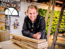 Tuinman Tom komt met eigen boek over tuinieren