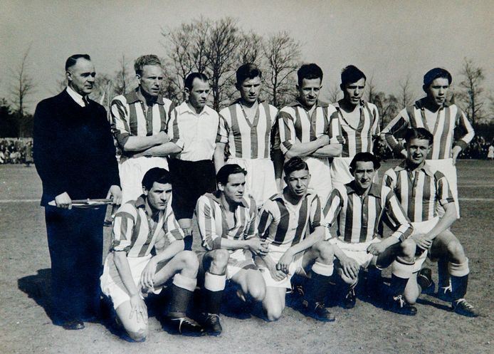 File:KNVB Beker Quick 1888 Nijmegen 1949.jpg - Wikipedia