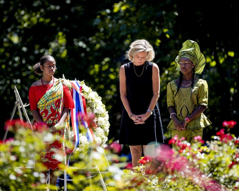 Kajsa Ollongren, minister van binnenlandse zaken en koninkrijksrelaties, in juli 2018 bij het Nationaal Monument Slavernijverleden tijdens de nationale herdenking van de afschaffing van de slavernij in het Amsterdamse Oosterpark.  Beeld ANP