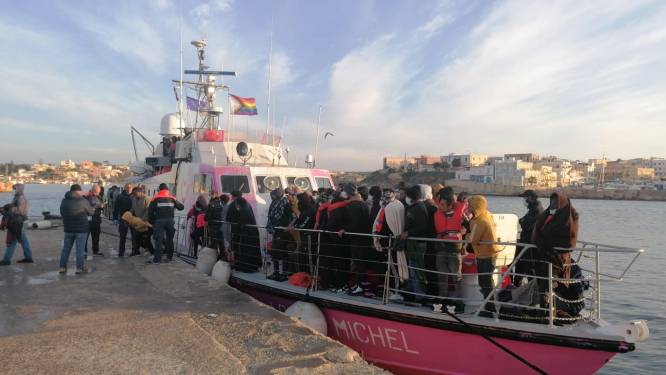 Italië legt vluchtelingenschip van Banksy aan de ketting