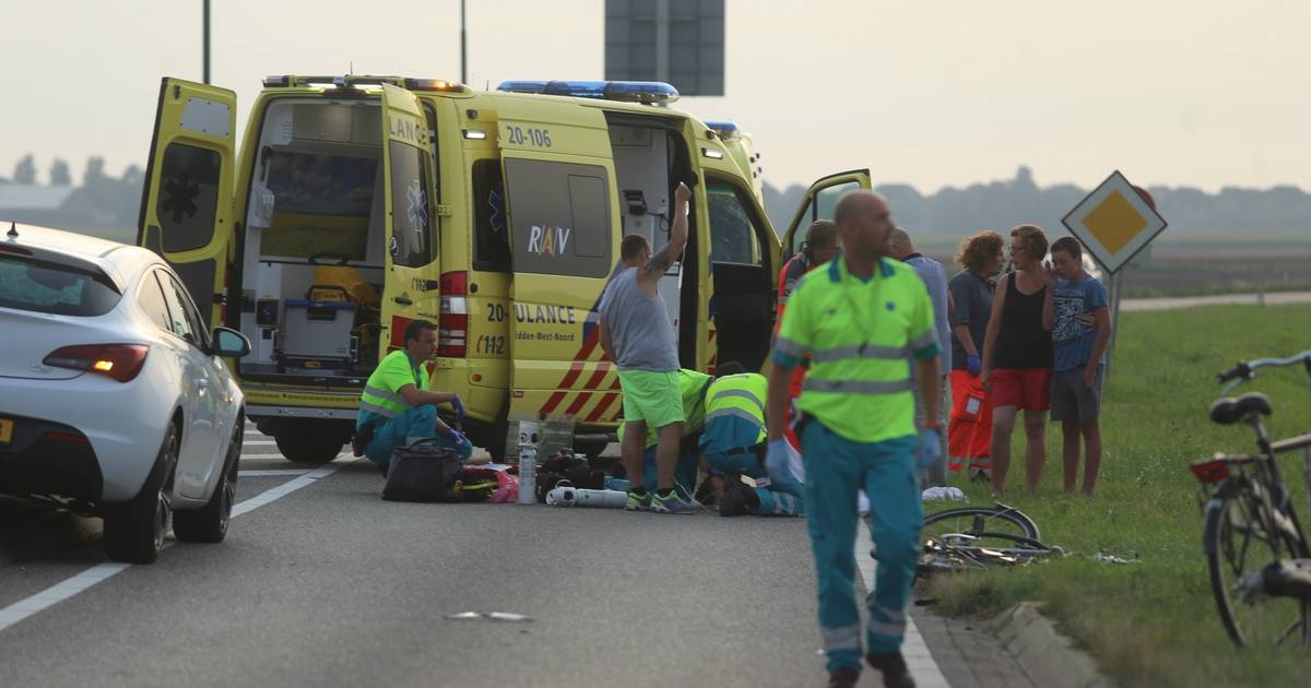 Fietsende jongen (11) raakt zwaargewond bij aanrijding in Oud Gastel
